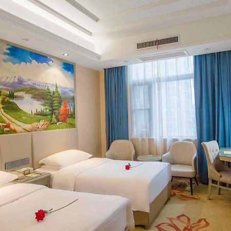 Vienna Hotel Nanyang People Road Екстериор снимка